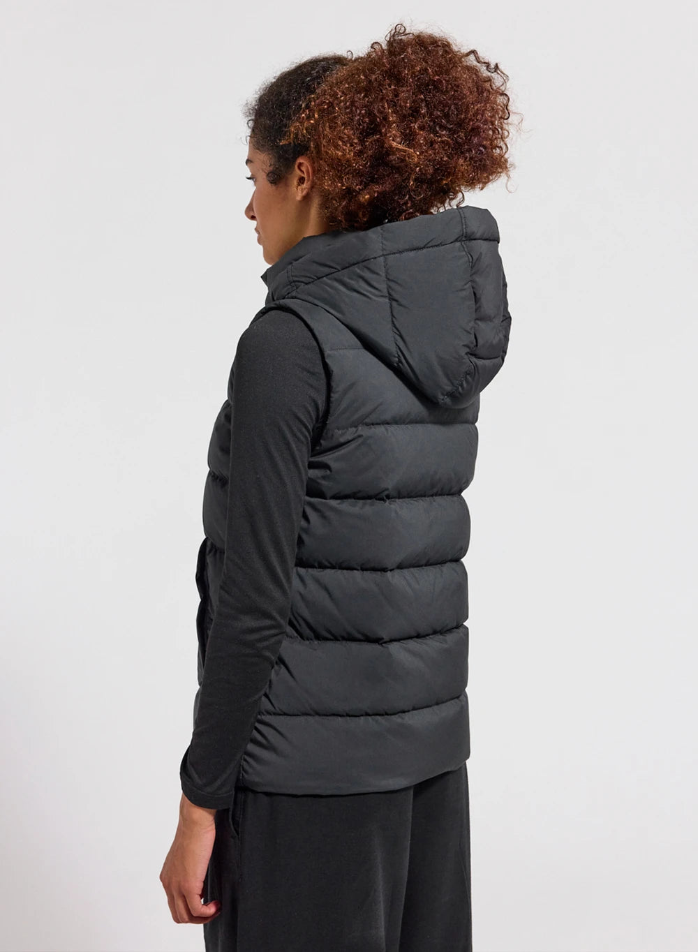 pyrenex-spoutnic-doudoune-sans-manches-femme-capuche-amovible-noire image 3