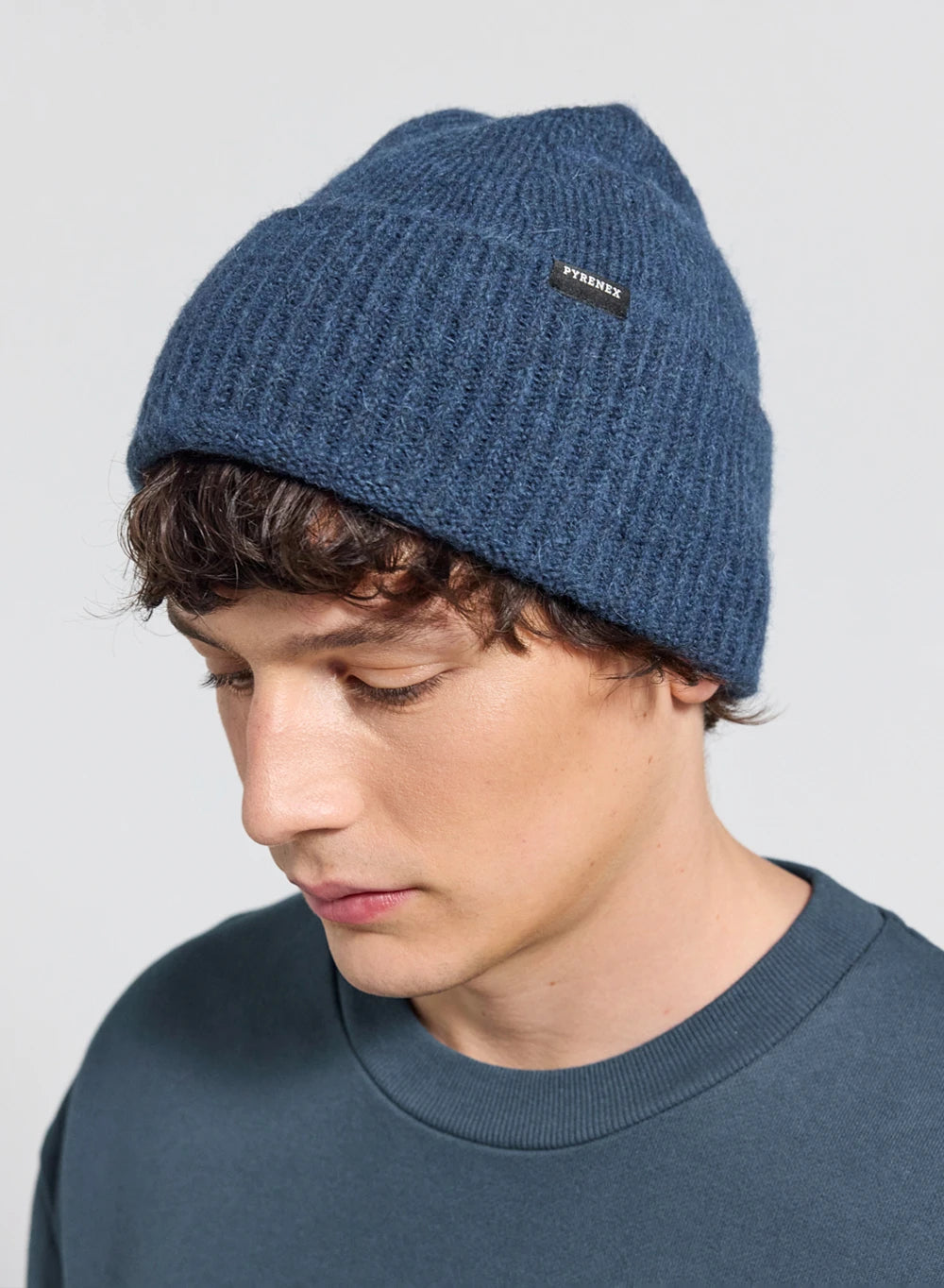 pyrenex-soazig-bonnet-en-laine-bleu-p-trole image 2