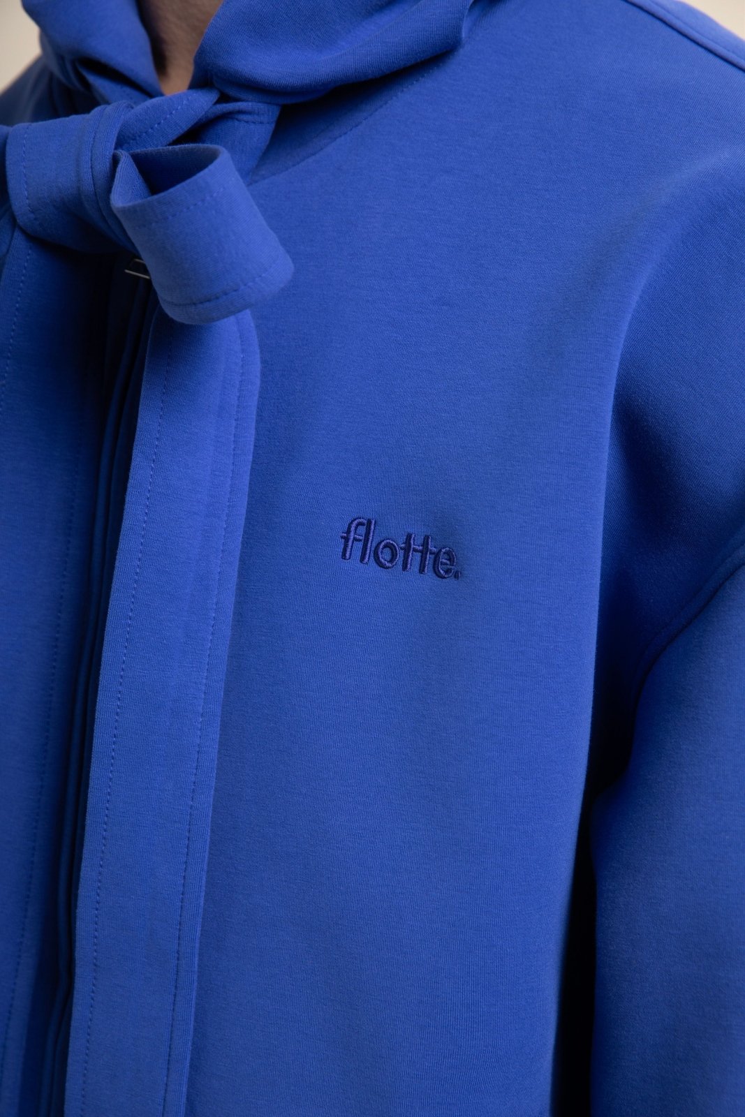 flotte-r-aumur-sweat-lani-re-bleu-roi image 2