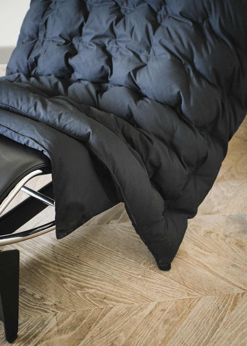 pyrenex-plaid-caresse-carbone-plaid-duvet image 1
