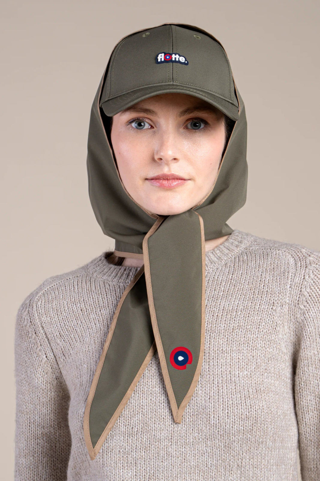 flotte-couvre-chef-capuche-imperm-able-nomade image 3