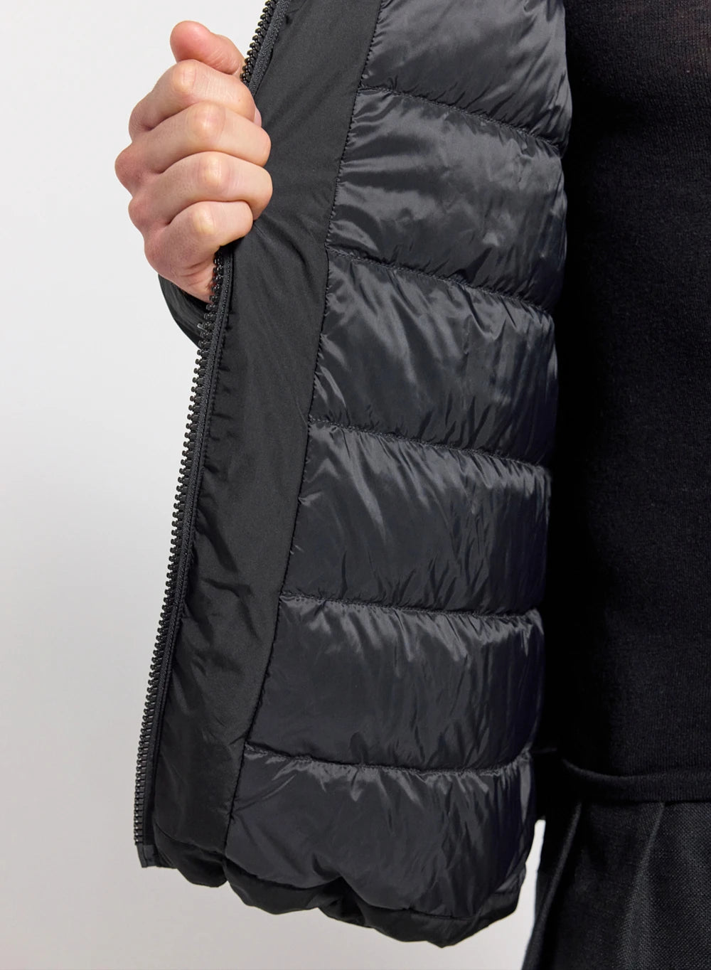 parka-matelass-e-imperm-able-homme-pyrenex-puigmal-noire image 5