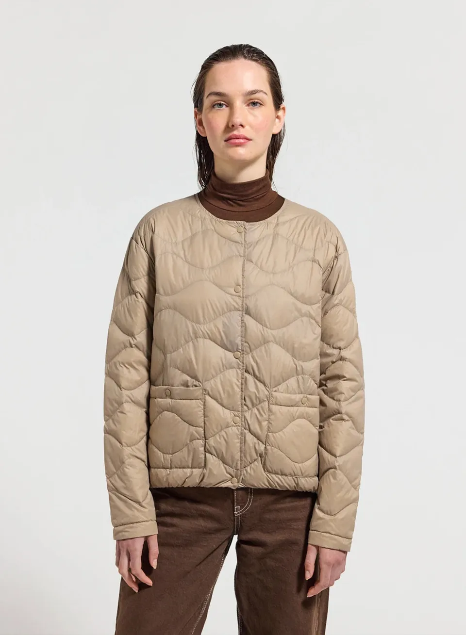 doudoune-ultra-l-g-re-femme-pyrenex-orite-beige image 1