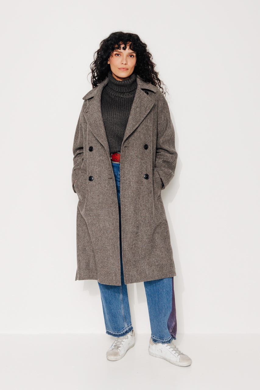 trench-coat-troene-manteau-long-ceintur-en-drap-de-laine-shetland-chin-taupe image 1