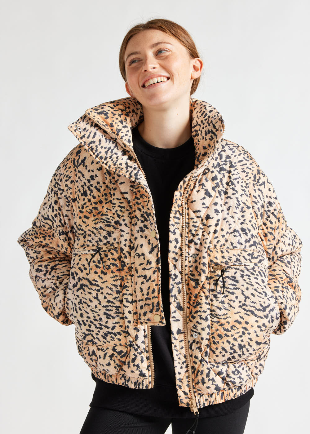 pyrenex-x-roseanna-doudoune-friday-femme-l-opard-wild-print image 4