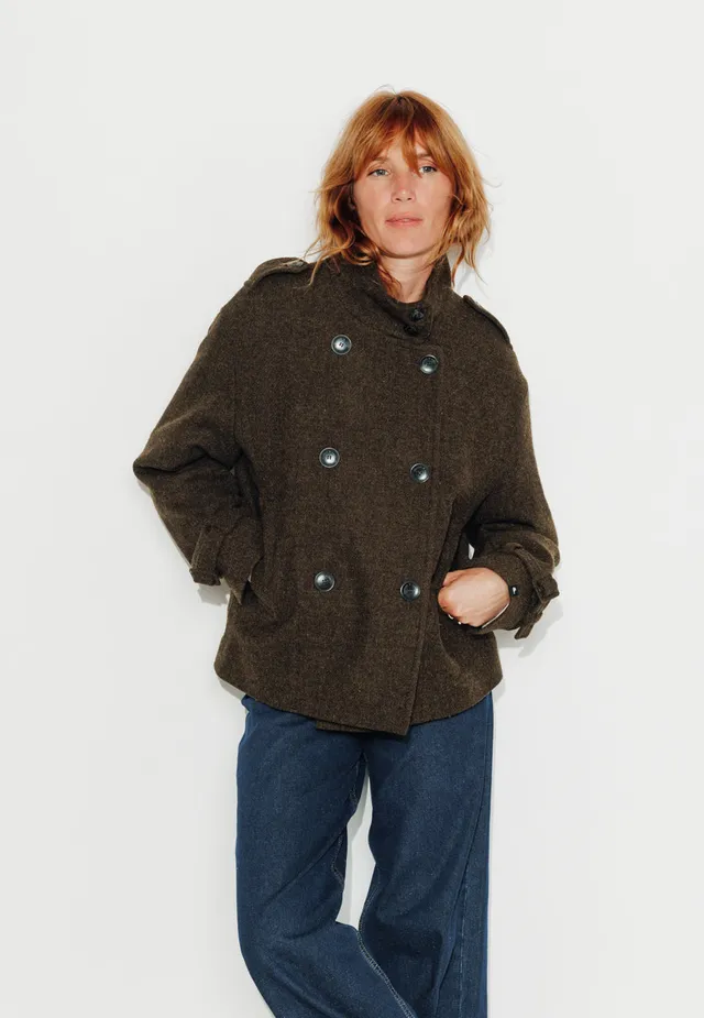 trench-coat-sophora-manteau-court-oversize-drap-laine-shetland-marron image 1