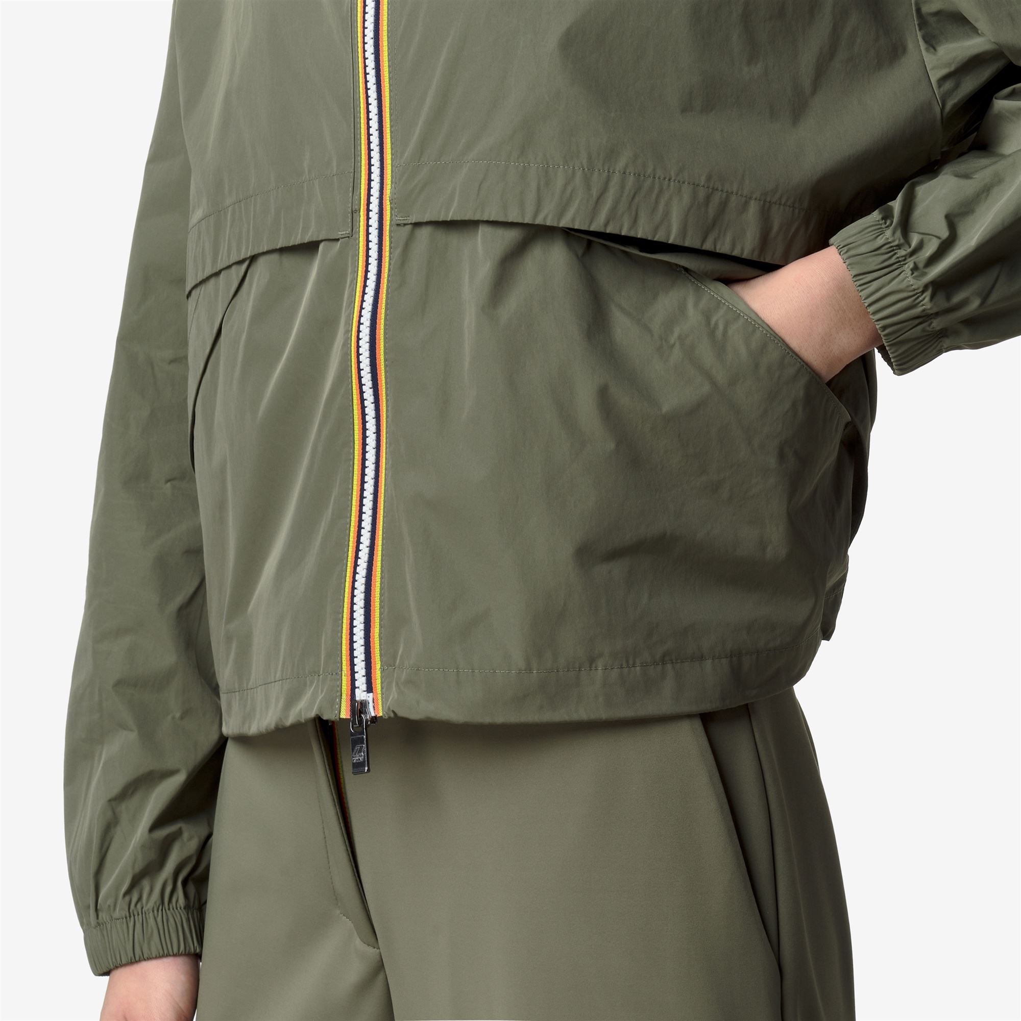 k-way-aubette-memory-touch-veste-courte-femme-green-lichen image 4