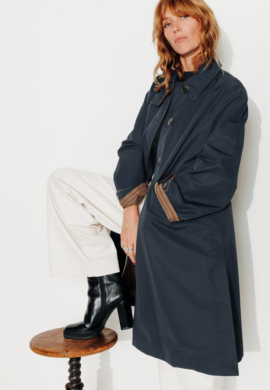 trench-coat-parrotia-imperm-able-mi-long-coton-marine image 1
