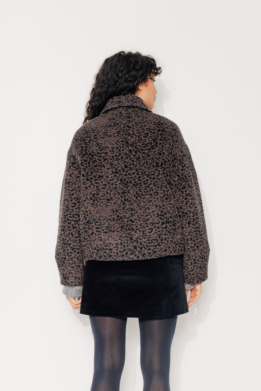 trench-coat-galana-manteau-court-oversize-jacquard-l-opard image 4