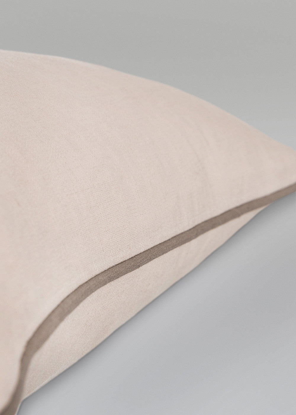 pyrenex-aliz-e-coussin-gris-perle image 2