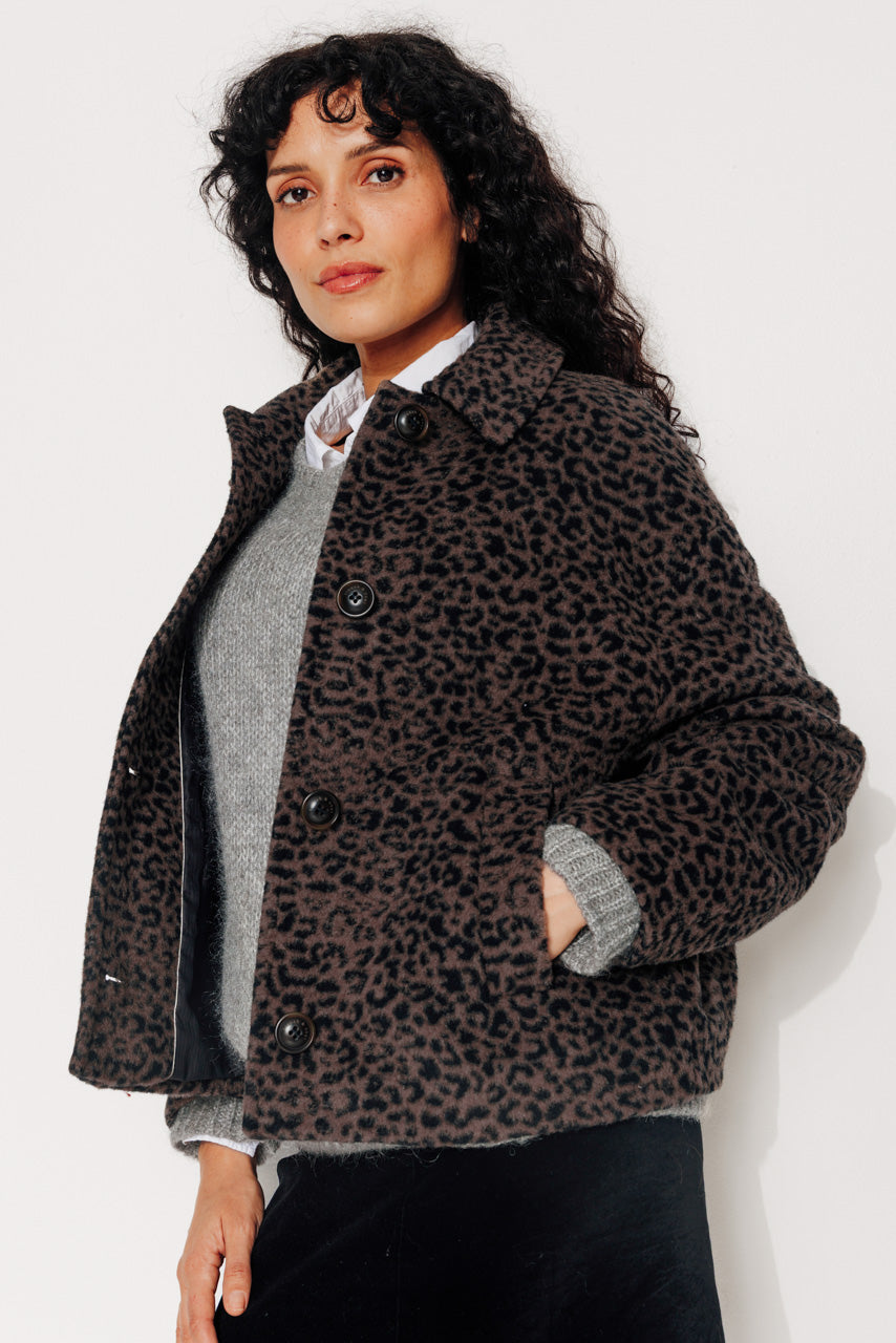 trench-coat-galana-manteau-court-oversize-jacquard-l-opard image 5