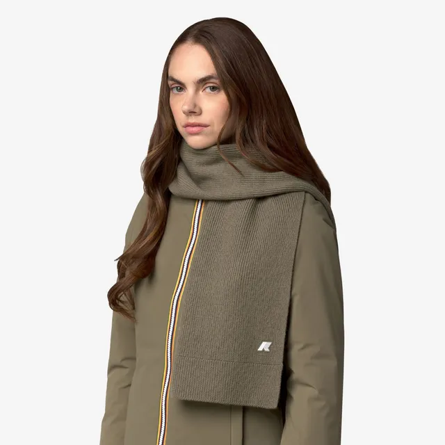 k-way-etienne-cardigan-stitch-wool-charpe-unisexe-green-army image 1