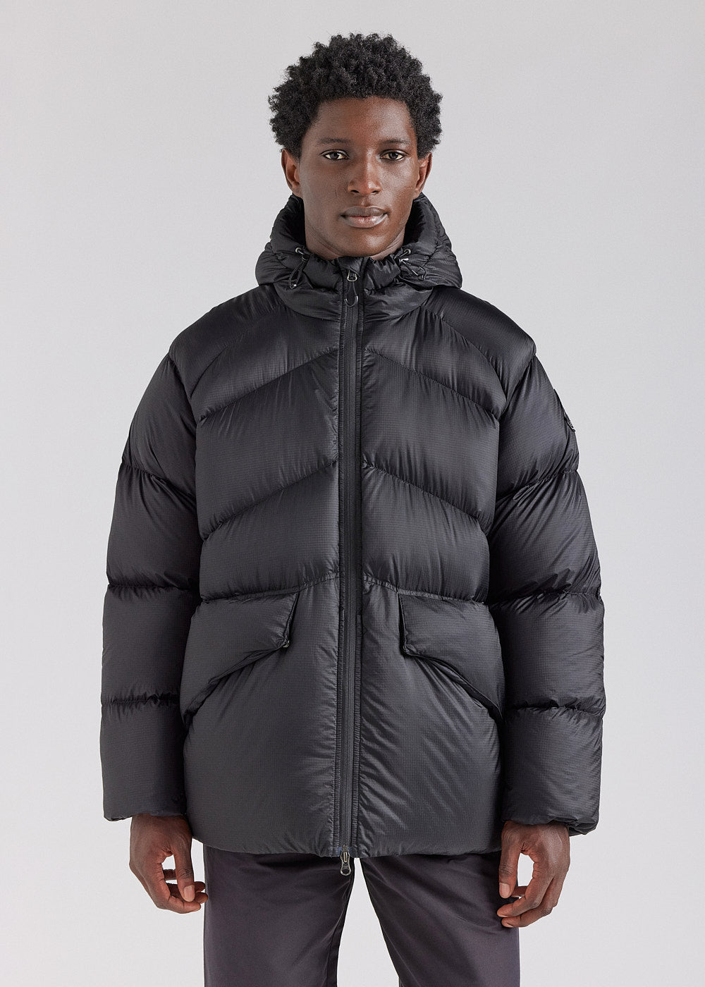 pyrenex-stellar-doudoune-technique-capuche-homme-noire image 1