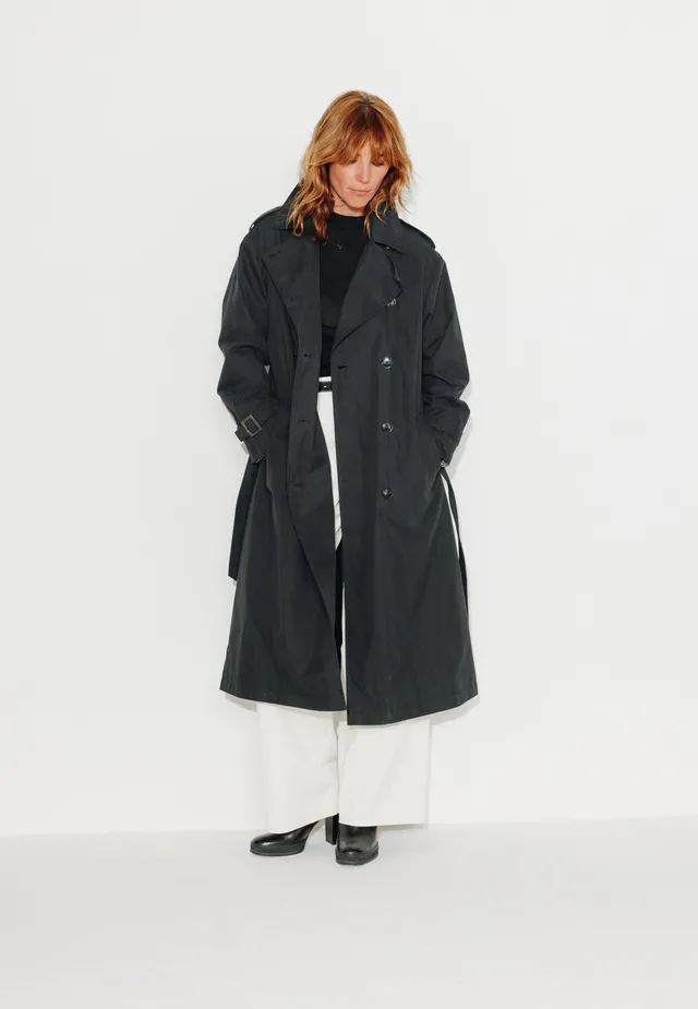 trench-coat-amandier-trench-long-ceintur-noir image 1