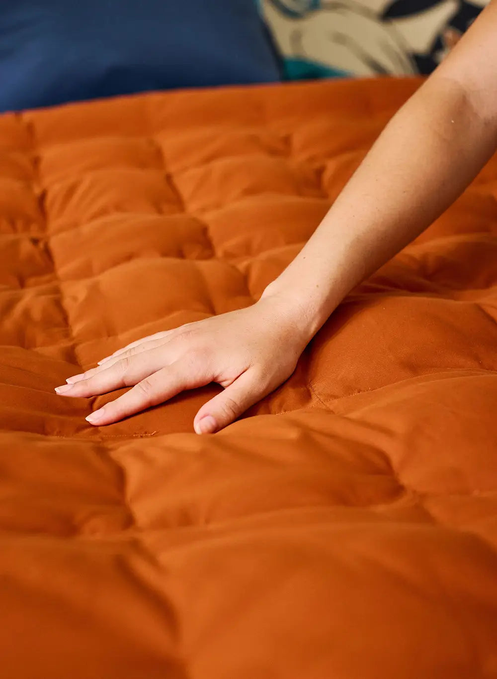 pyrenex-caresse-plaid-rouille-duvet-naturel image 5