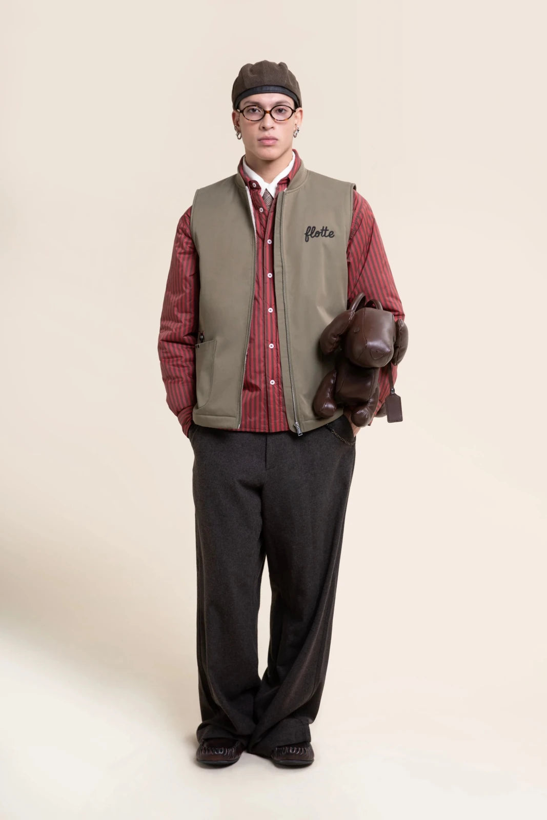 flotte-turot-gilet-sans-manches-imperm-able-sherpa-chat-noir image 1