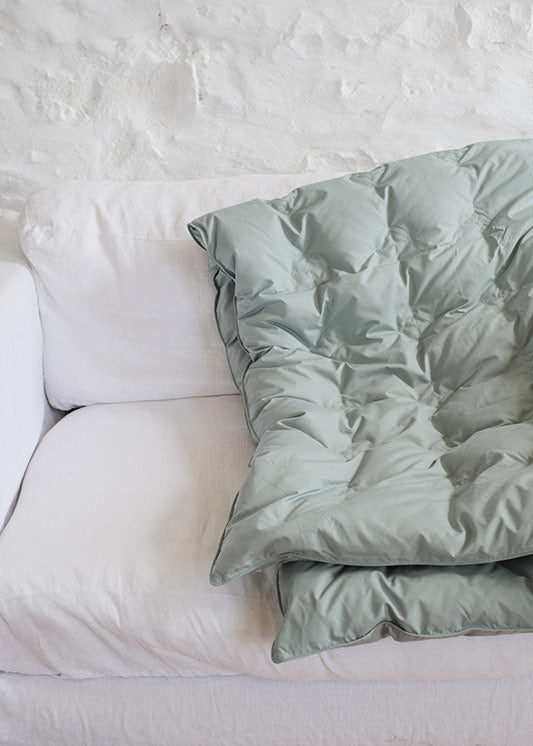 pyrenex-caresse-plaid-duvet-vert-de-gris image 2