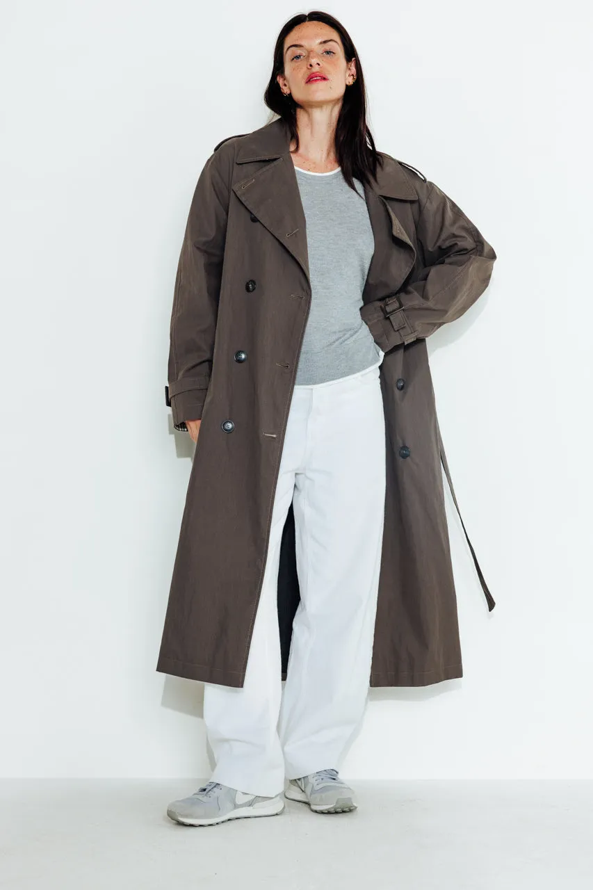 trench-coat-amandier-trench-long-ceintur-en-coton-d-perlant-taupe image 1