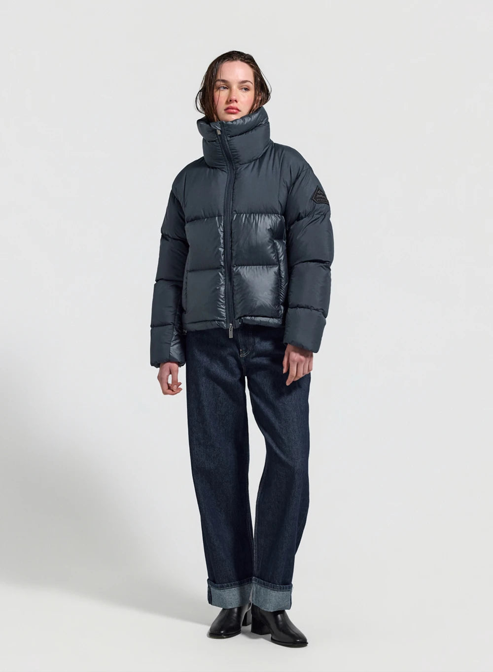 doudoune-courte-femme-pyrenex-cezy-bleu-fonc-oversize image 2