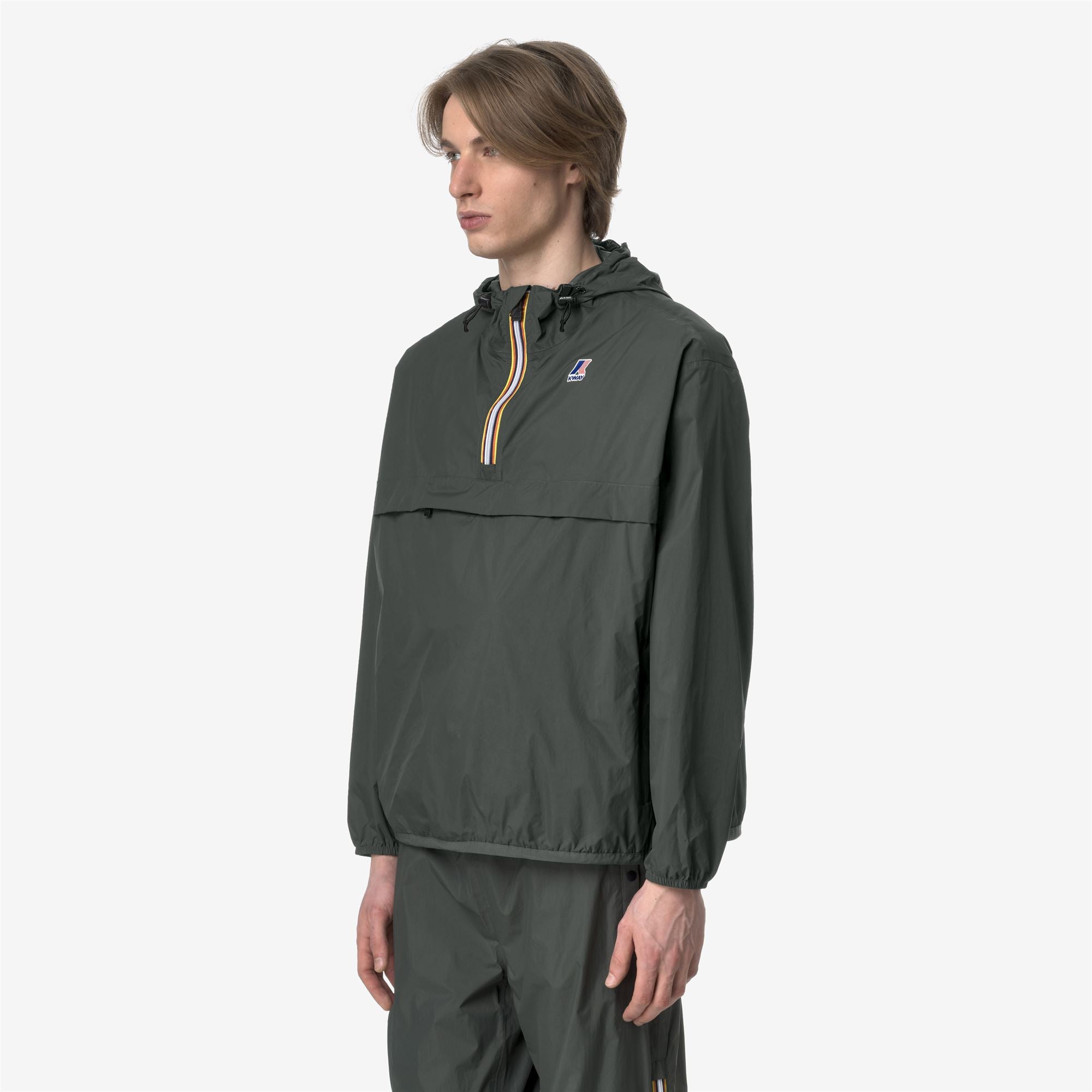 k-way-le-vrai-4-0-leon-east-veste-courte-unisexe-green-blackish image 3