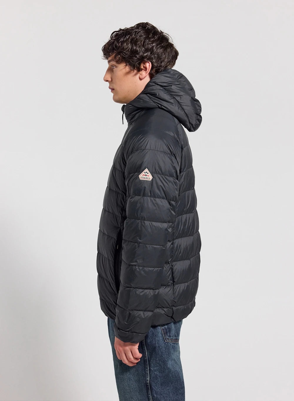 doudoune-ultra-l-g-re-homme-capuche-pyrenex-guzet-noire image 3