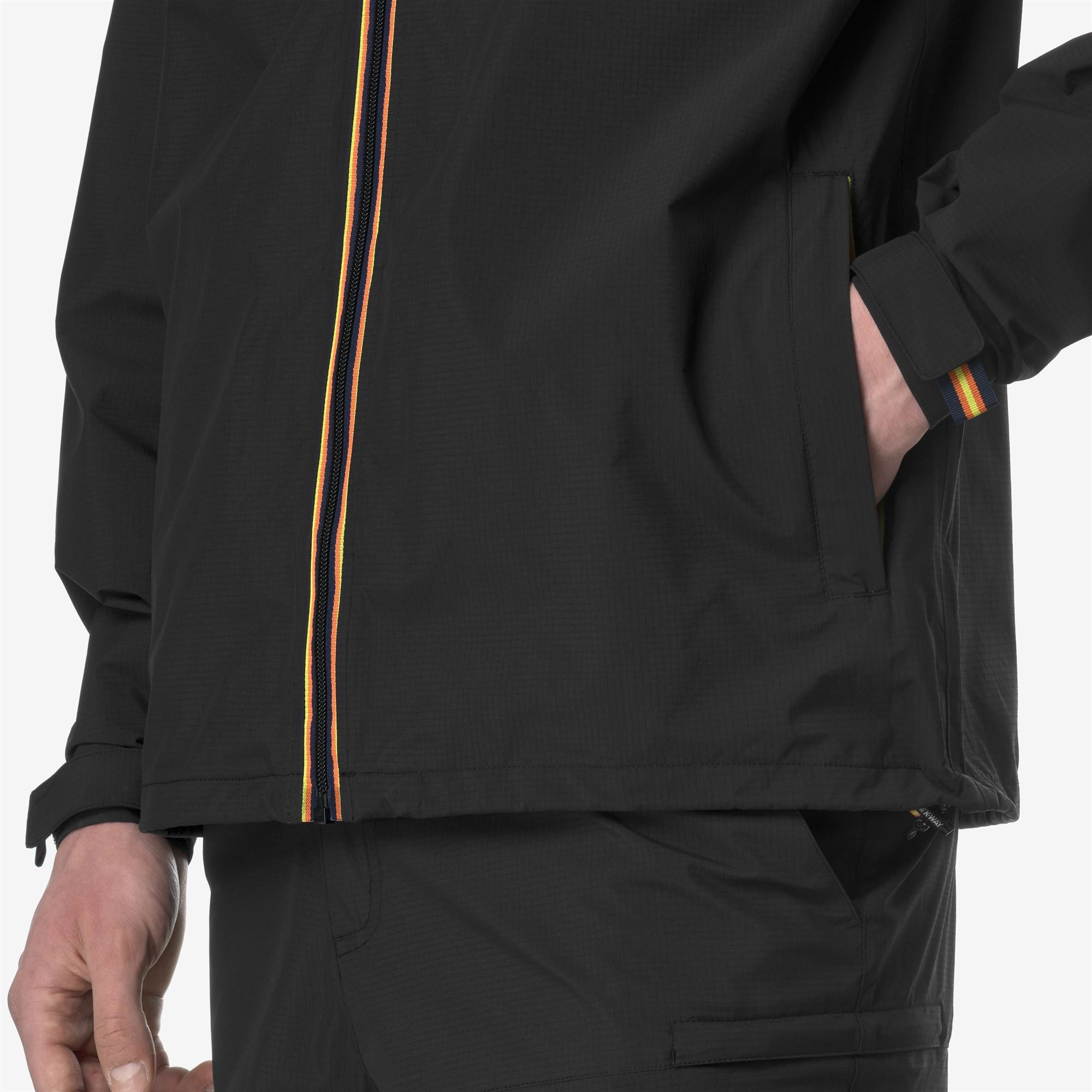 k-way-charmel-coral-gardeners-veste-capuche-imperm-able-unisexe-black-pure image 4