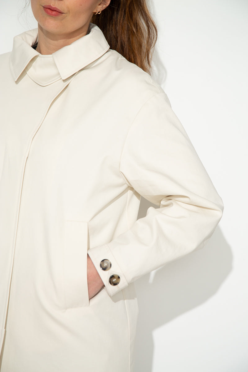 trench-coat-sauzet-trench-oversize-100-coton-d-perlant-cr-me image 5