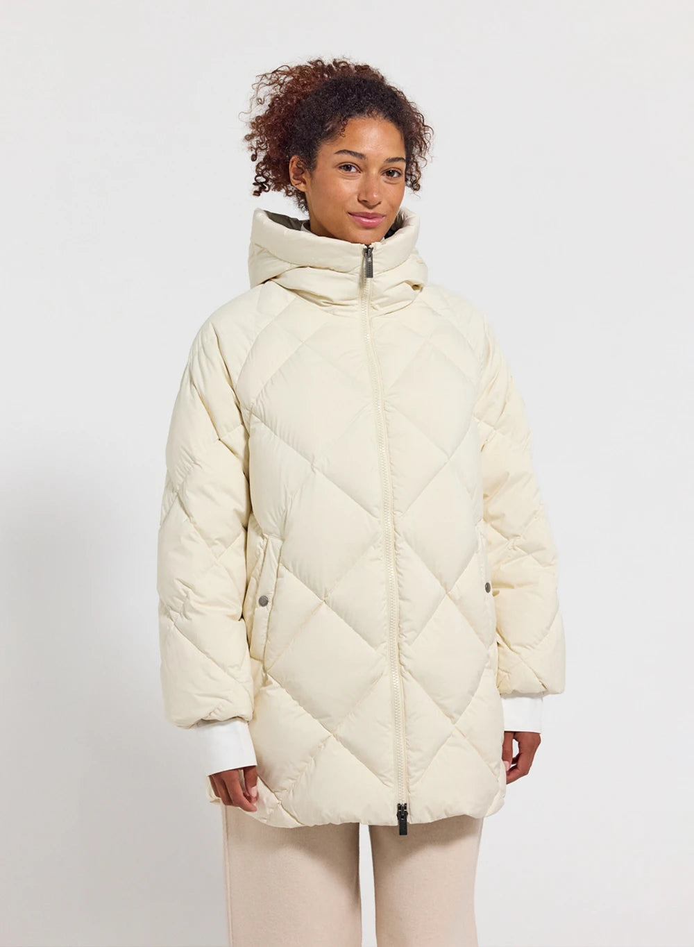 pyrenex-adele-parka-doudoune-longue-capuche-femme-blanche-oversize image 1