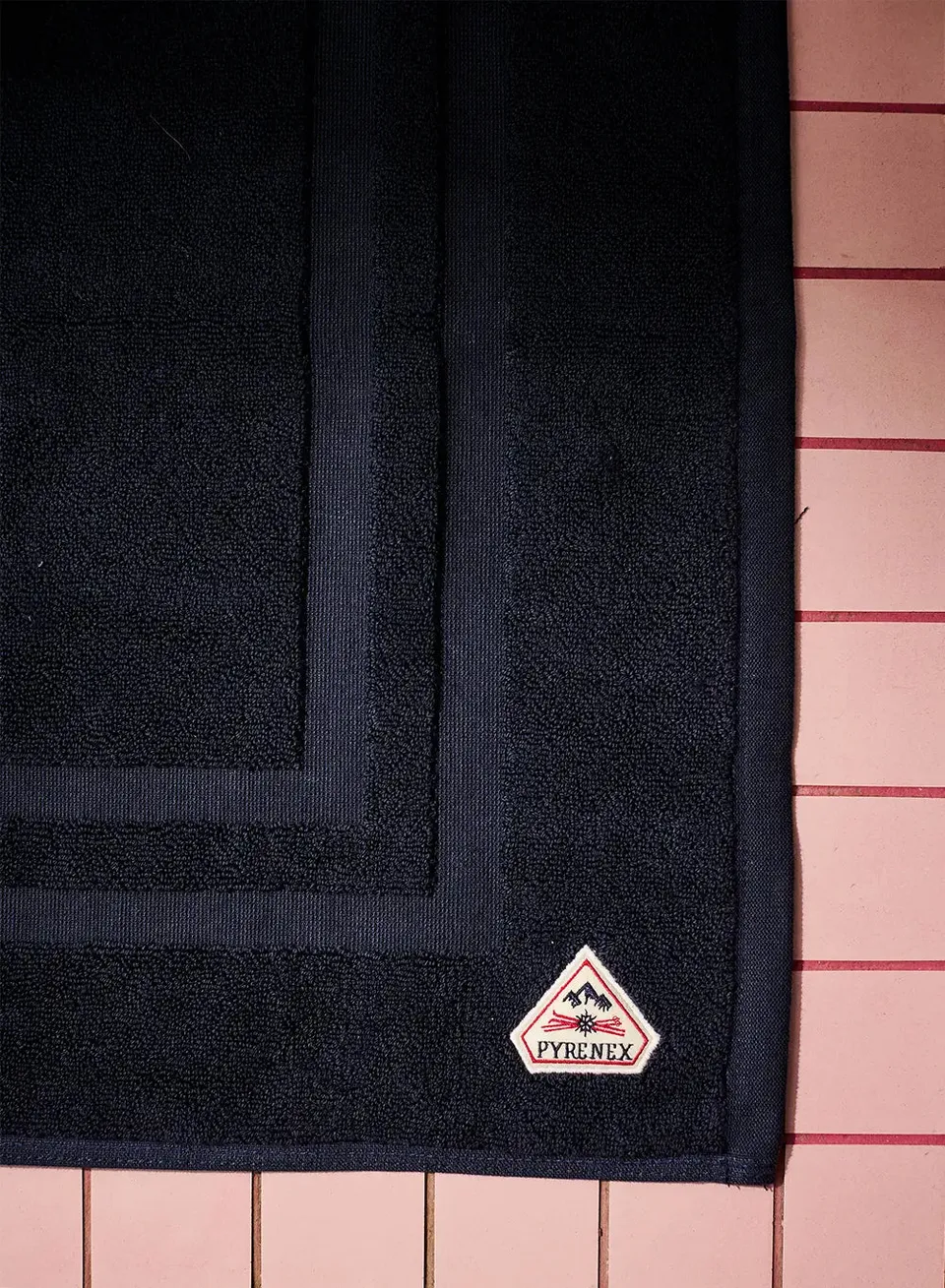 pyrenex-hana-tapis-de-bain-bleu-fonc image 1