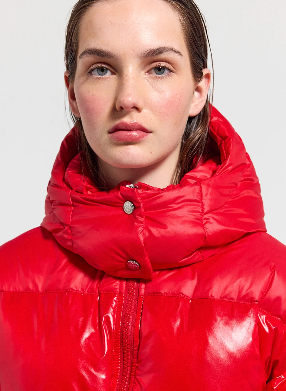 doudoune-femme-pyrenex-alexa-rouge-brillante-mi-longue image 5