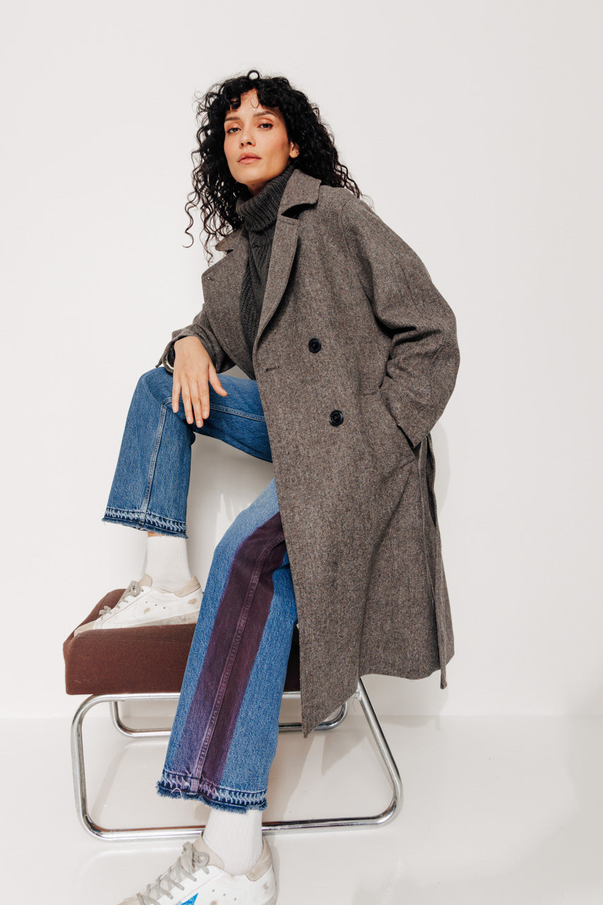 trench-coat-troene-manteau-long-ceintur-en-drap-de-laine-shetland-chin-taupe image 2