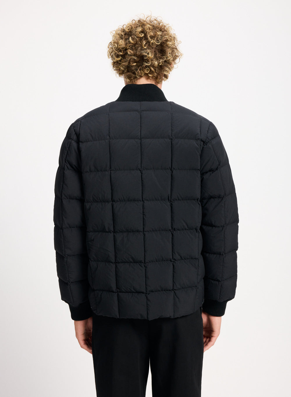 pyrenex-flight-veste-doudoune-homme-noire-piquage-carr image 4