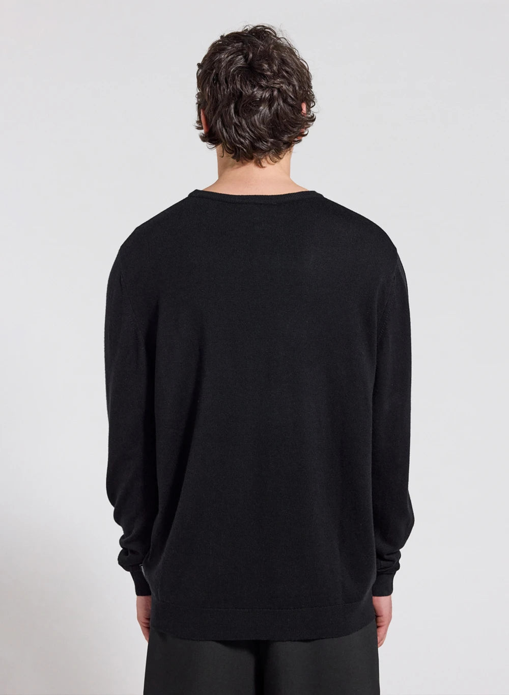 pyrenex-omhet-pull-fin-col-rond-laine-m-rinos-homme-noir image 2