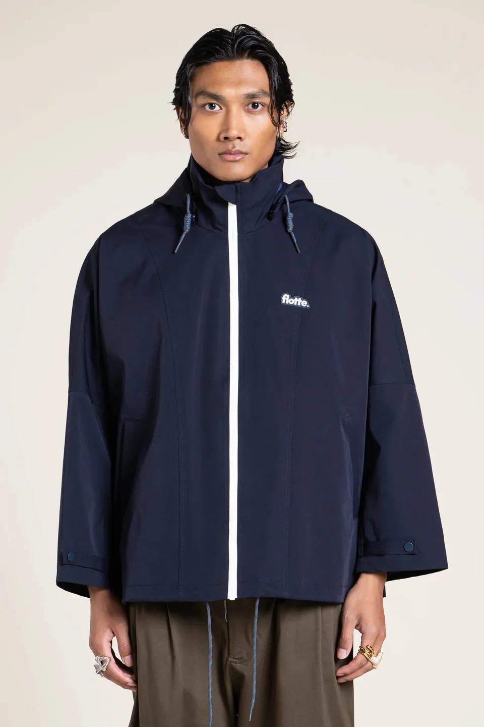 flotte-lourmel-cape-imperm-able-courte-oversize-capuche-4 image 1