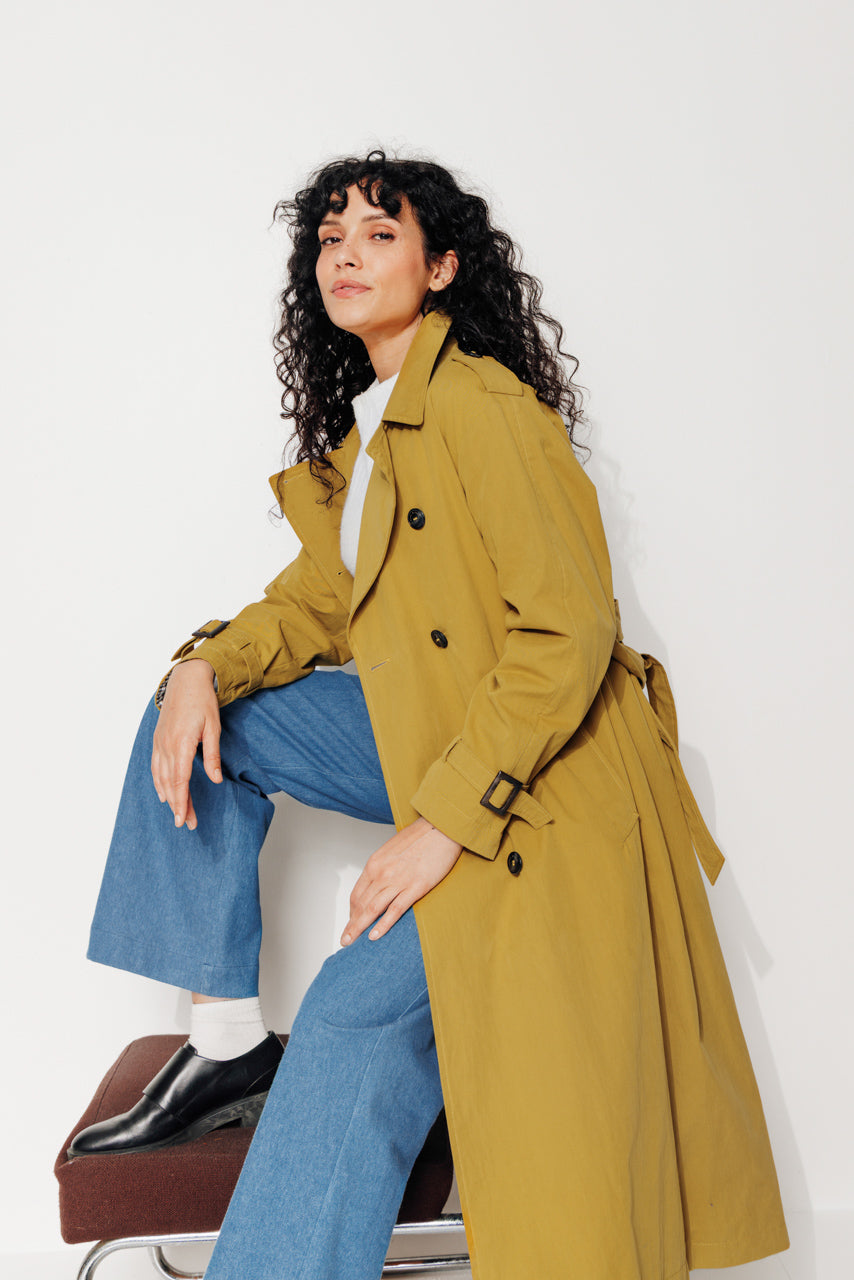 trench-coat-amandier-trench-long-ceintur-coton-d-perlant-moutarde image 8