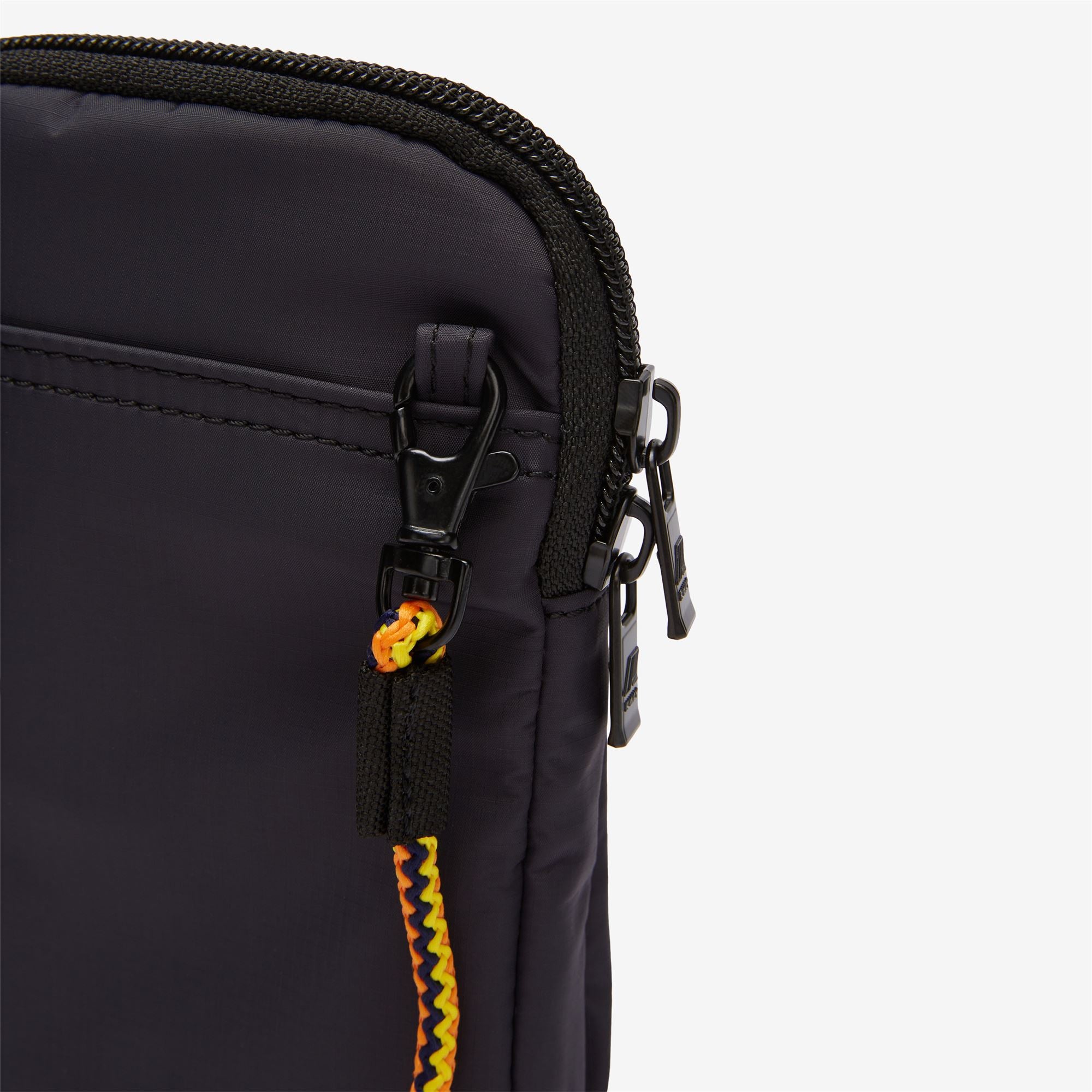 k-way-vitree-porte-smartphone-unisexe-black-pure image 3
