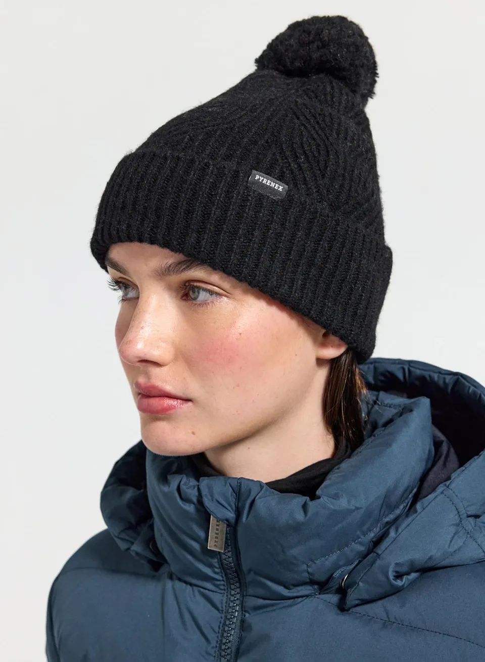 bonnet-pompon-pyrenex-elur-noir image 1