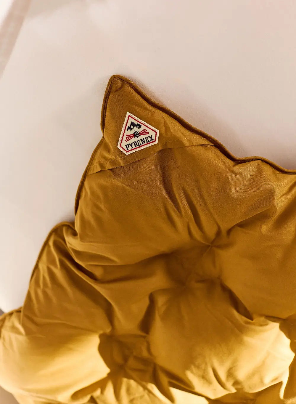 pyrenex-caresse-plaid-ocre-duvet-canard-pyr-n-es image 3