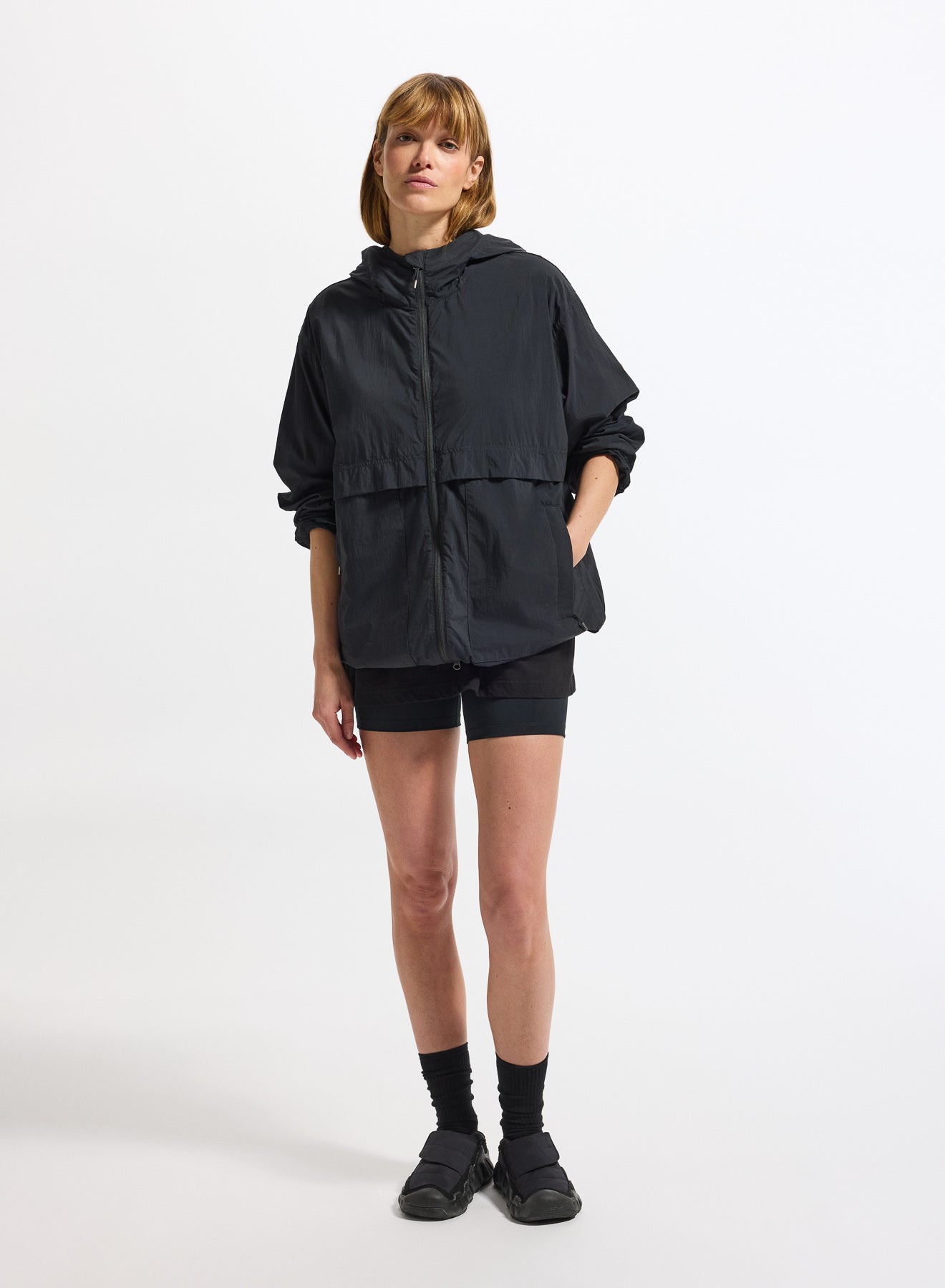 pyrenex-soulere-coupe-vent-unisexe-capuche-noir image 4