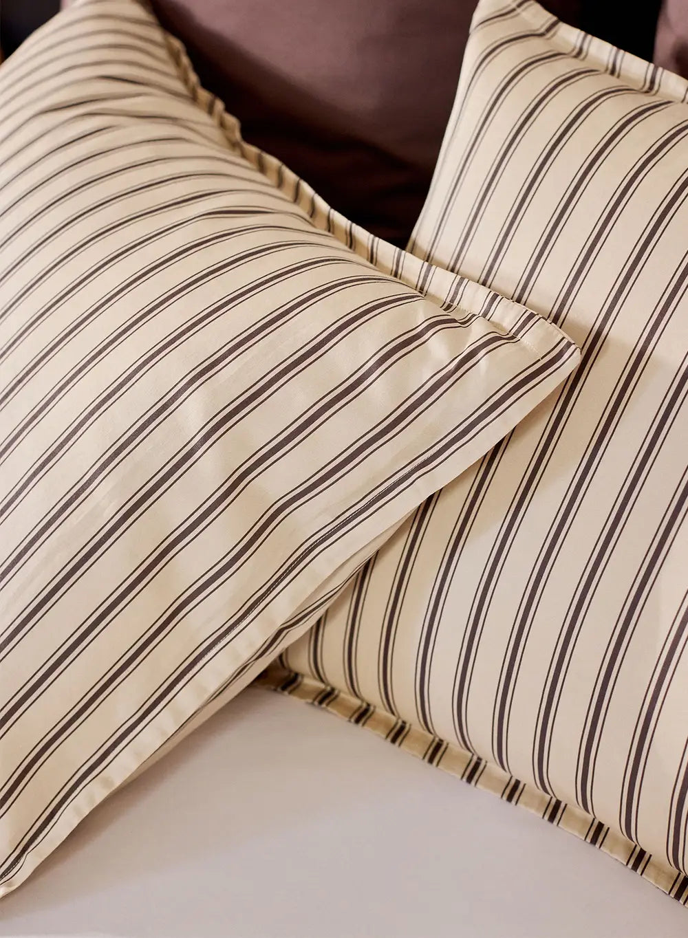 pyrenex-lily-taies-d-oreiller-x2-rayures-marron-cru-coton-tencel image 1