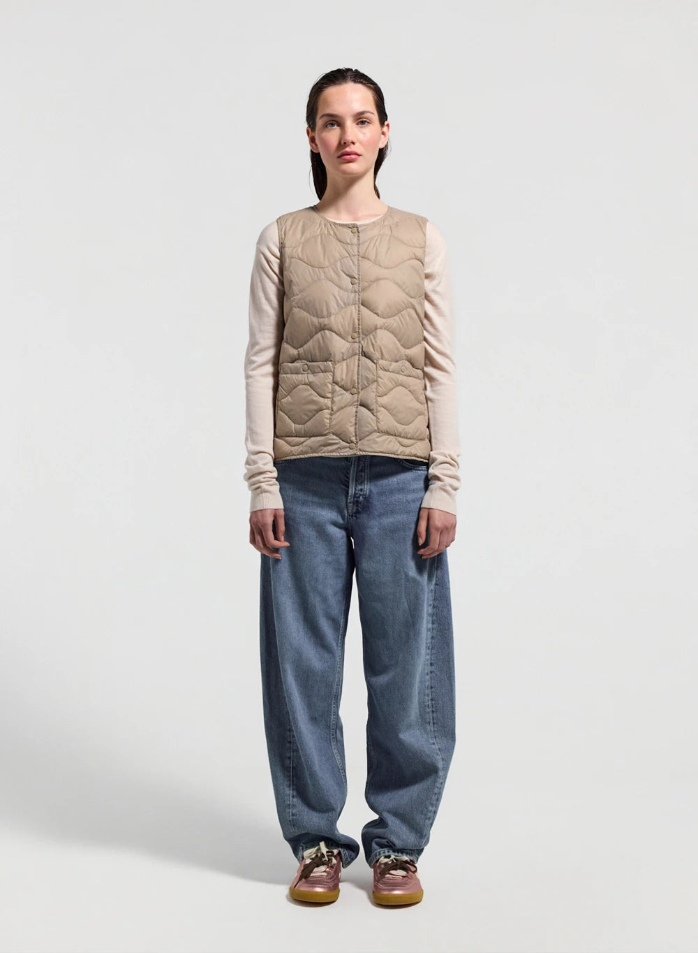 doudoune-sans-manches-femme-pyrenex-orite-vest-beige image 2