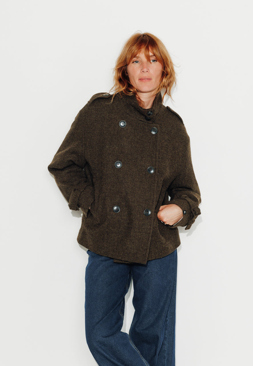trench-coat-sophora-manteau-court-oversize-drap-laine-shetland-marron image 1