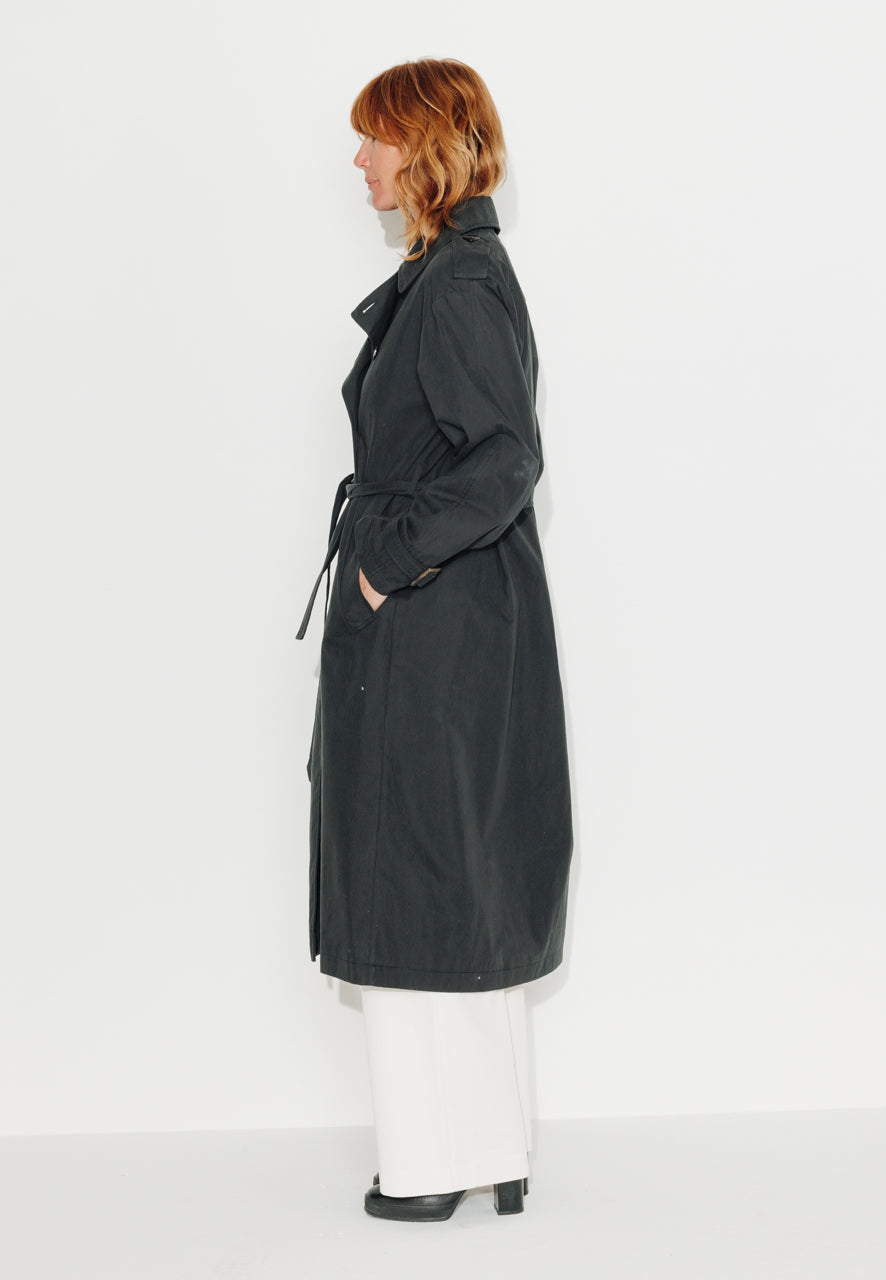 trench-coat-amandier-trench-long-ceintur-noir image 3