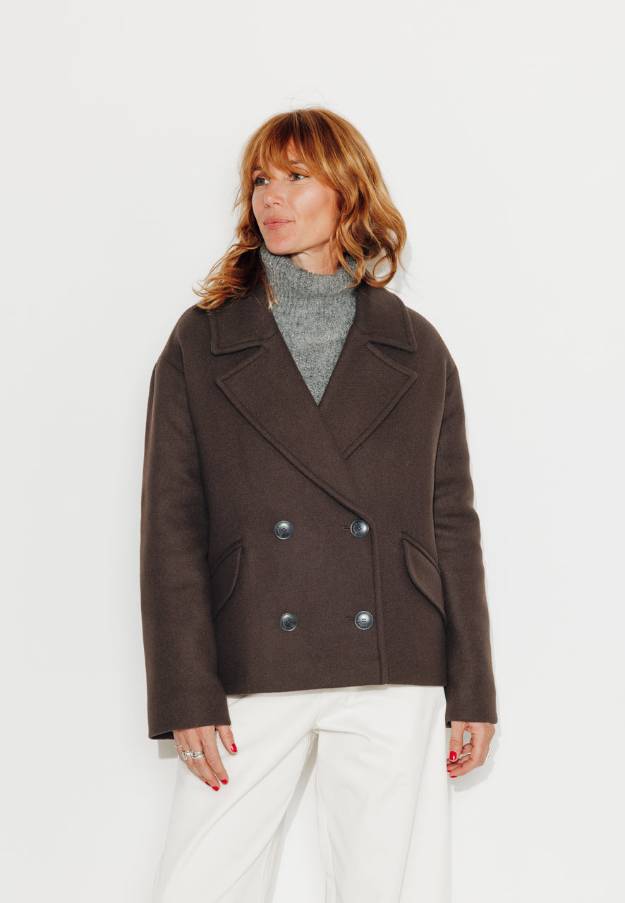 trench-coat-murier-manteau-court-oversize-drap-laine-vierge-marron image 1