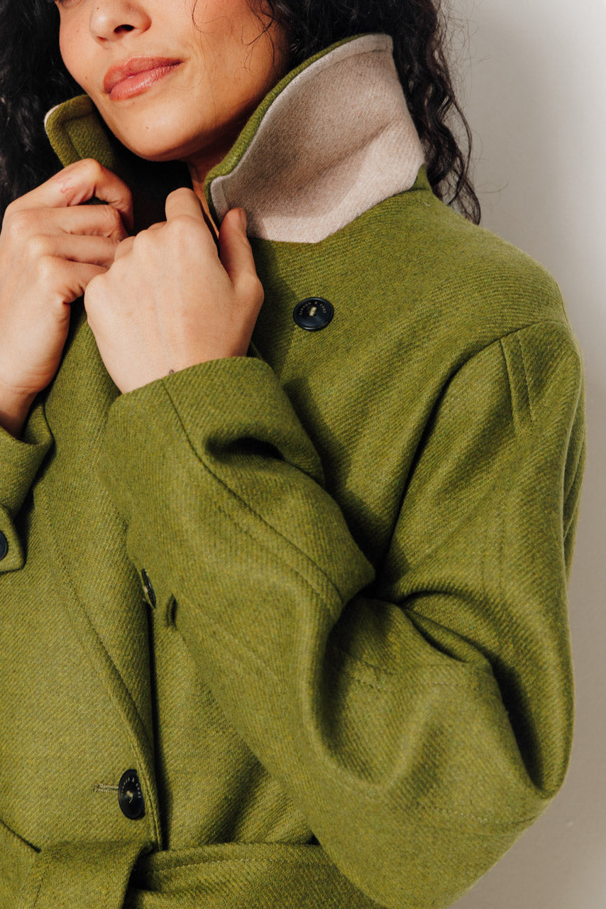 trench-coat-troene-manteau-long-oversize-gabardine-laine-recycl-e-vert image 5