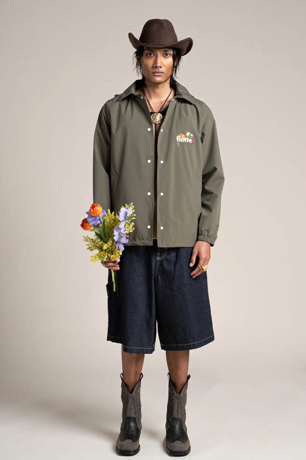 flotte-plaisance-veste-imperm-able-courte-bleu-de-travail-broderie-florale image 1