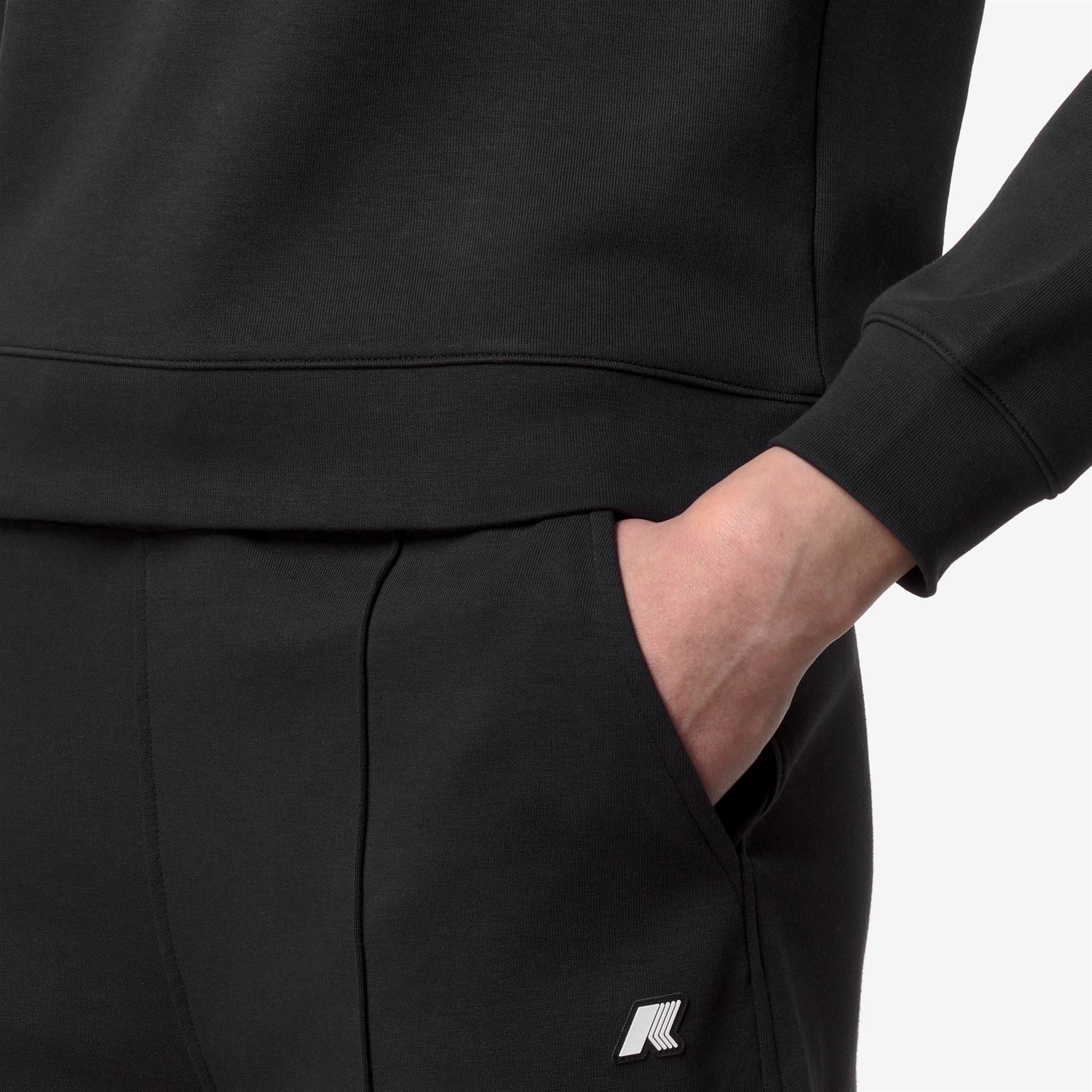 k-way-lavigne-interlock-short-de-sport-femme-black-pure image 4