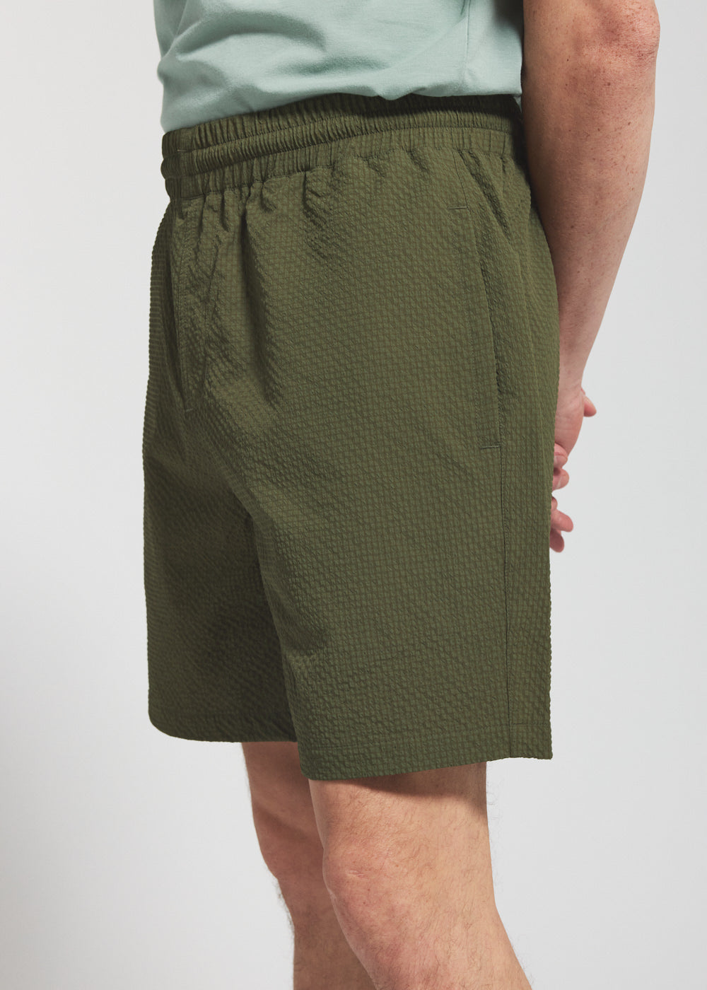 short-homme-pyrenex-horzain-kaki-en-tissu-l-ger-seersucker image 8