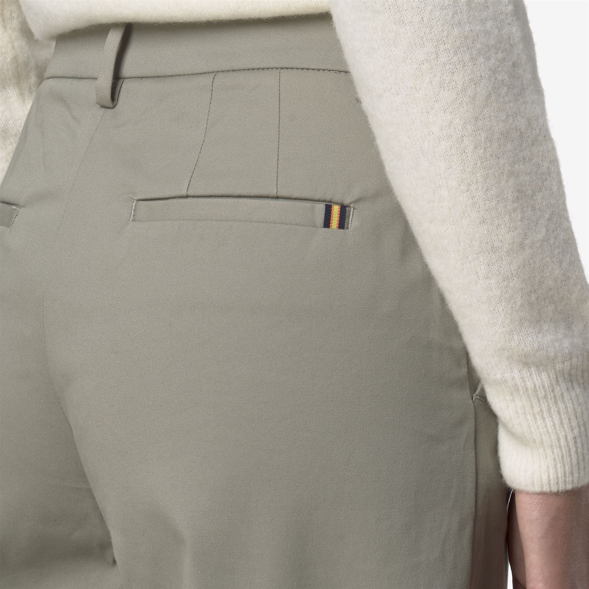 k-way-tyanne-twill-tech-peach-chino-femme-green-oak image 4