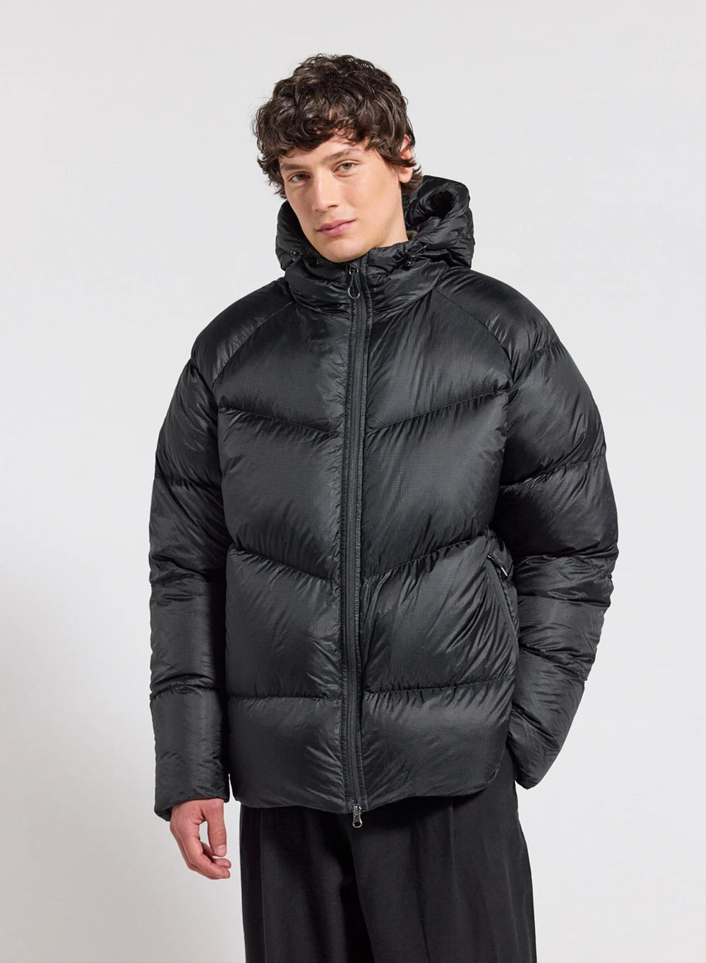 pyrenex-helium-doudoune-hiver-capuche-homme-noire image 1